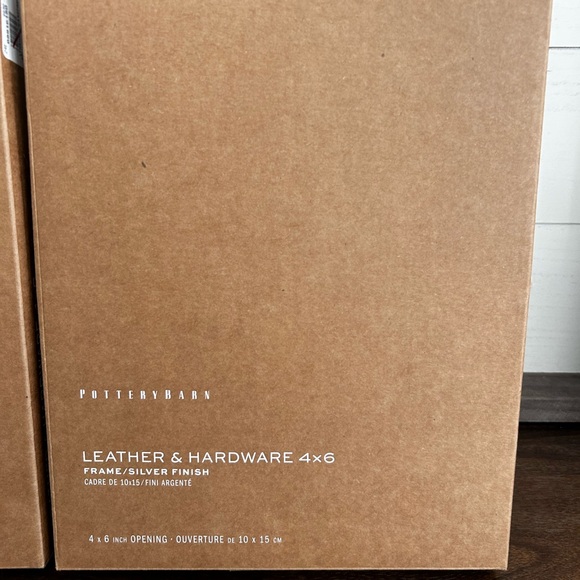 2 pottery barn LEATHER & HARDWARE 4×6 new frames. New in box - Picture 4 of 7